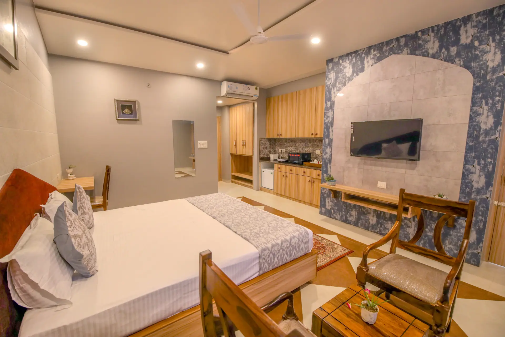 Luxury hotel suite